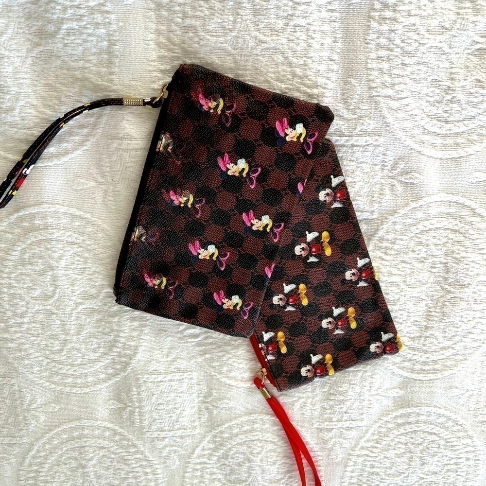 Disney: NWOT Mickey and Mini wristlets.